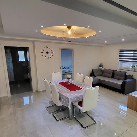 Apartma Lara Lesicno المظهر الخارجي الصورة