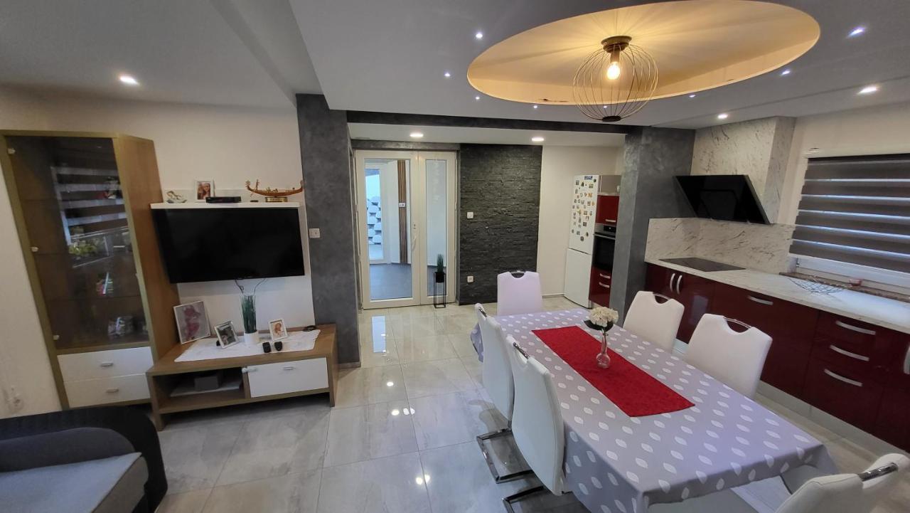 Apartma Lara Lesicno المظهر الخارجي الصورة